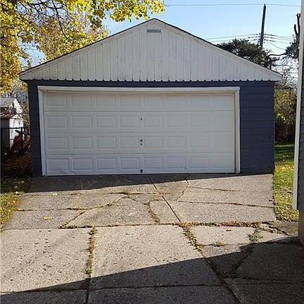 3rd image of 170 Tudor Blvd