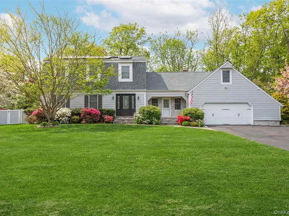 59 Linda Lane W, Riverhead, NY 11901