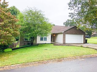 2201 Windbrook Rd, Knoxville, TN 37923