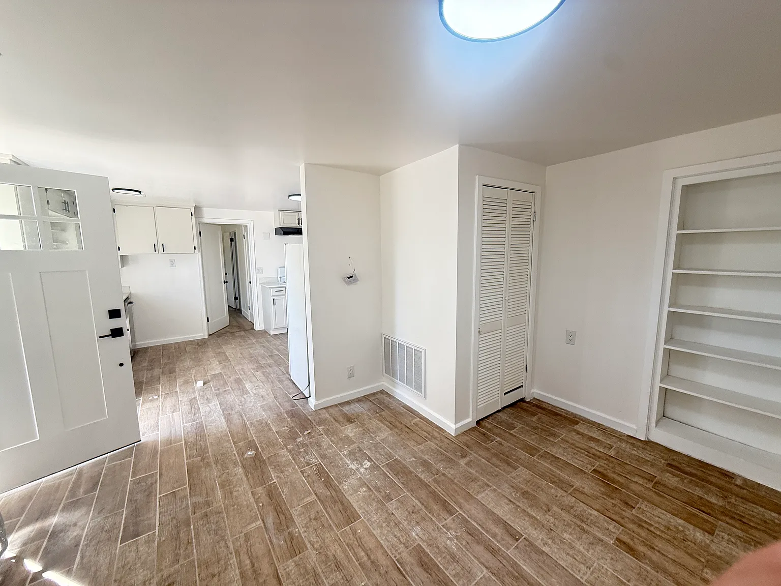 2 bed, 1085 sqft, $2,000 — Photo 2