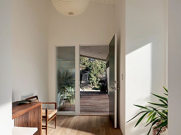 4th image of 454 W Avenue 46
