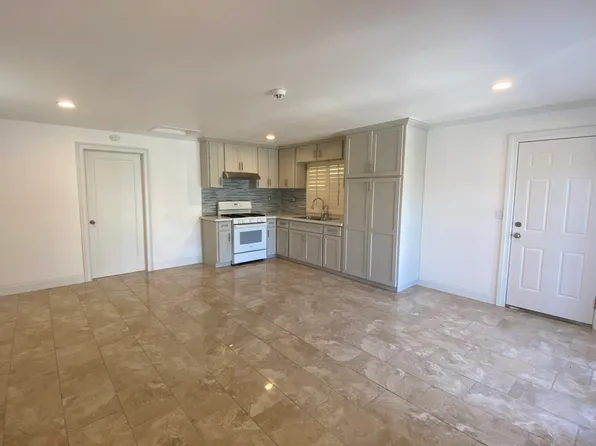 (undisclosed Address), Corona, CA 92882