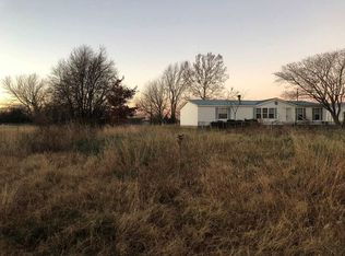 8954 E Tower Rd, Ponca City, OK 74604