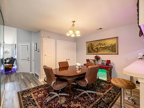 5th image of 5844 Ashridge Pl
