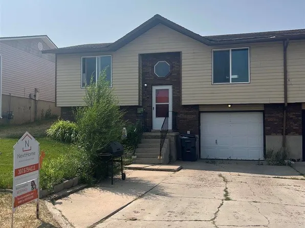 135 Barrett Ave, Evanston, WY 82930