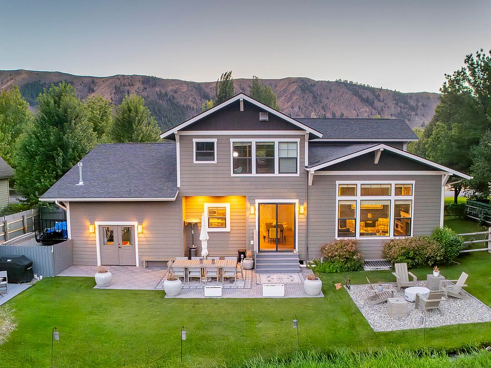 1st image of 670 Kintail Dr