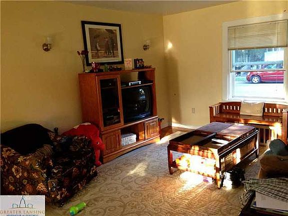 3rd image of 555 Glendale Ave