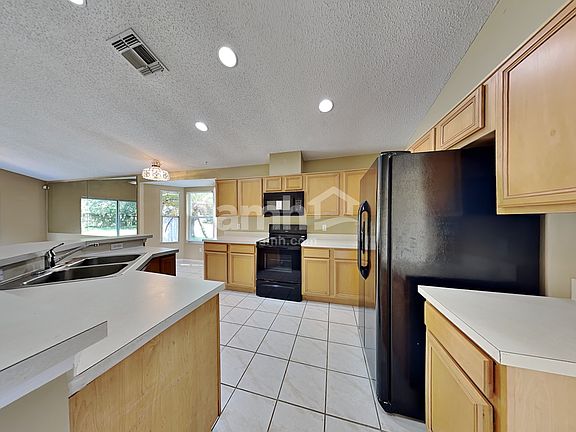 3rd image of 3616 Seminole Dr