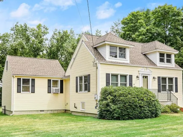 24 Oak Grove Place, New Canaan, CT 06840