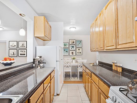 3rd image of 603 Isham St APT 1H