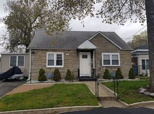 211 Court Ave, Lyndhurst, NJ 07071