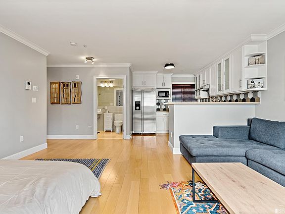3rd image of 83 Brady St APT 2