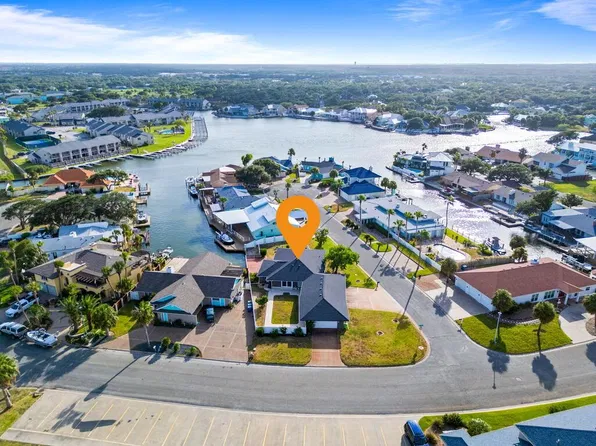 2211 Cape Ann St, Rockport, TX 78382