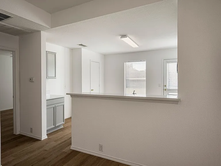 8924 King St — Photo 10