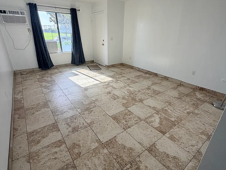 3574 W Christine Cir #3 — Photo 13