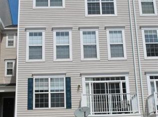 13652 Venturi Ln #212, Oak Hill, VA 20171