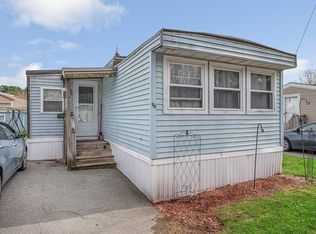 99 Mobile Ave, Chelmsford, MA 01824