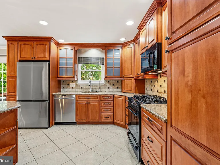 3900 Flagstone Ter — Photo 23