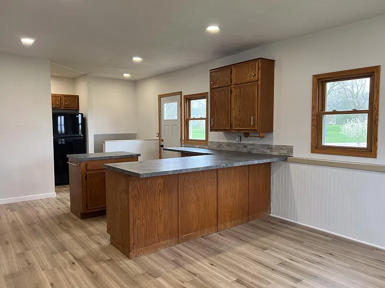 1517 Grant St — Photo 4