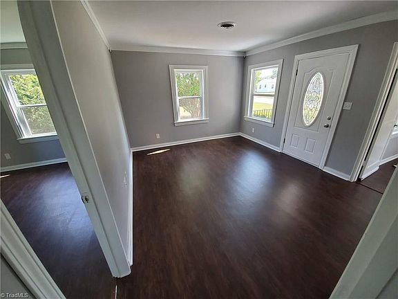 3rd image of 1523 Andover Ave