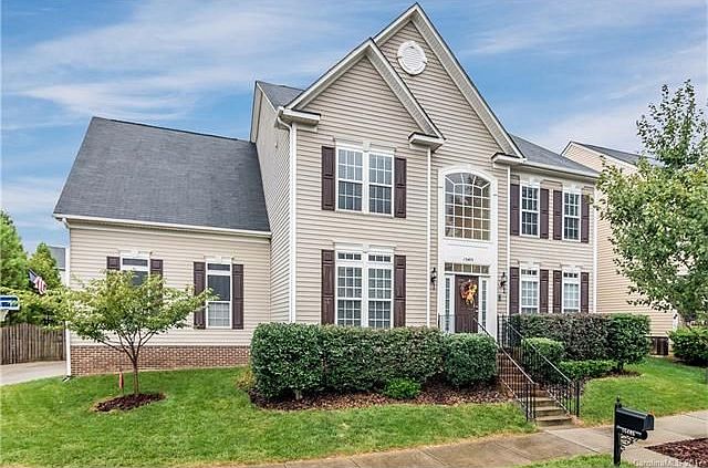 1st image of 15405 Troubadour Ln