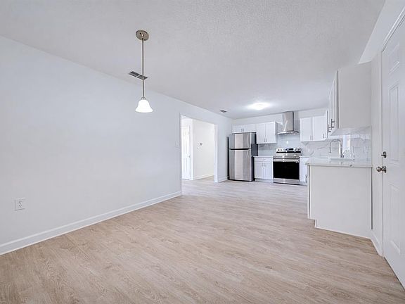 5th image of 720 SWISS DRIVE