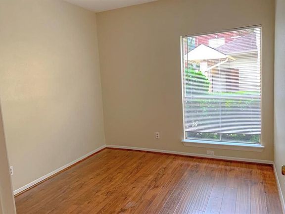 3rd image of 2300 Augusta Dr APT 13