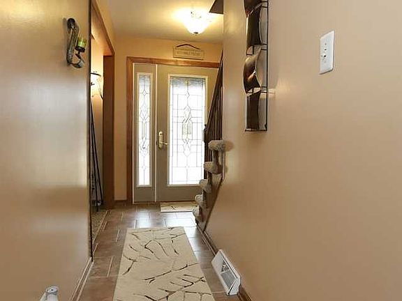 3rd image of 6708 Pinehurst Dr