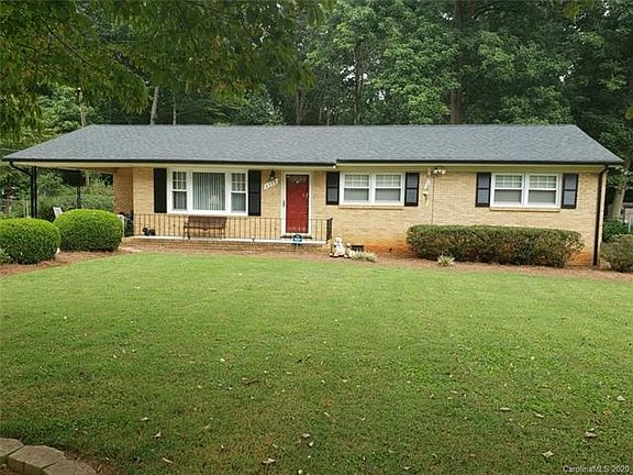 2nd image of 4308 Greenhaven Ln