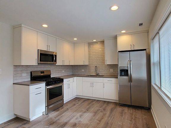 2nd image of 2070 N 17th Ave #2E