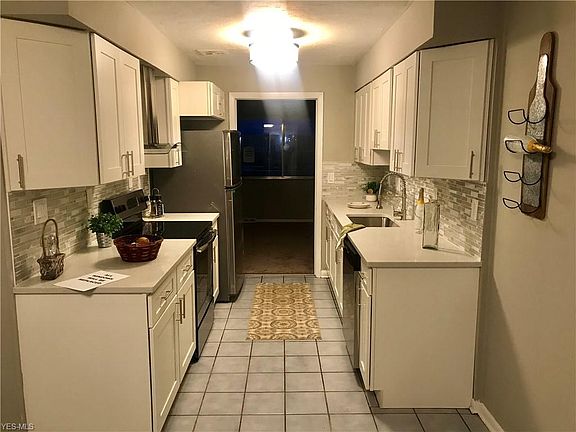 5th image of 25345 Country Club Blvd Unit 12-7