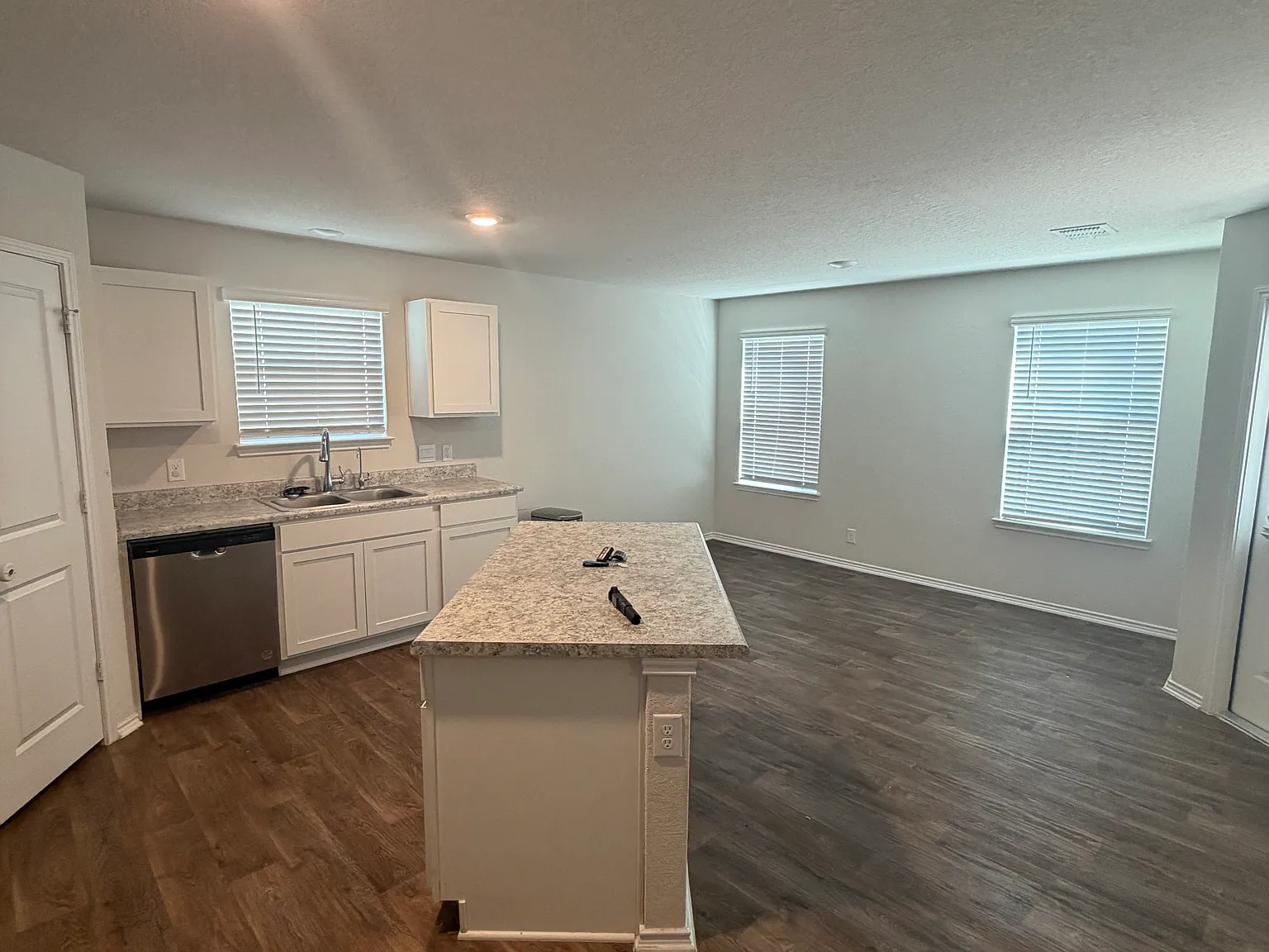 4 bed, 1839 sqft, $1,850 — Photo 4