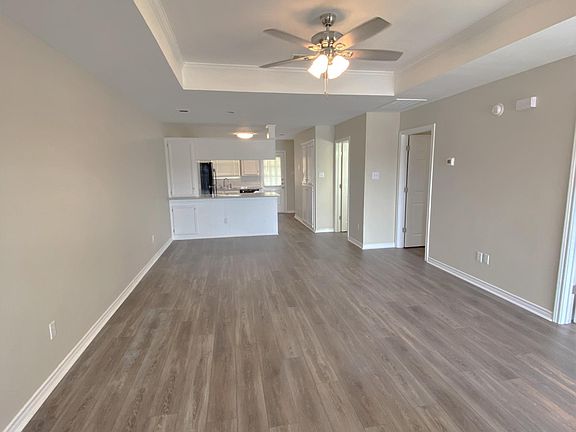 2nd image of 1609 S Dexter Dr
