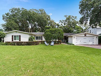 1st image of 1865 Oak Ln