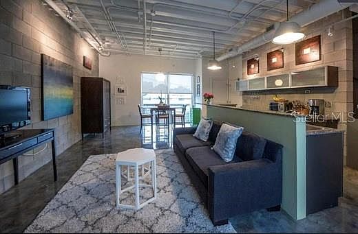 4th image of 3107 W De Leon St Unit 3