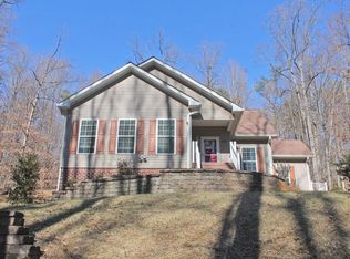 288 Emerald Lake Dr, Troutville, VA 24175