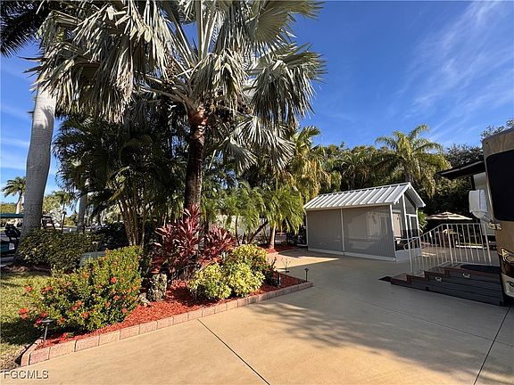 5th image of 218-3039 Belle Of Myers Rd