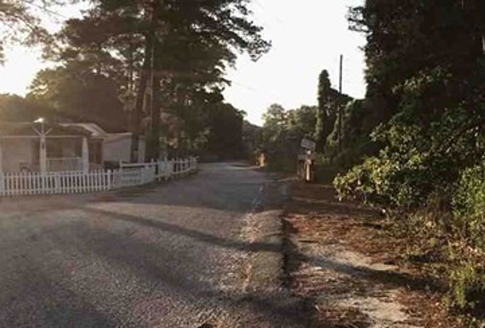 Exterior Neighborhood (street photo)