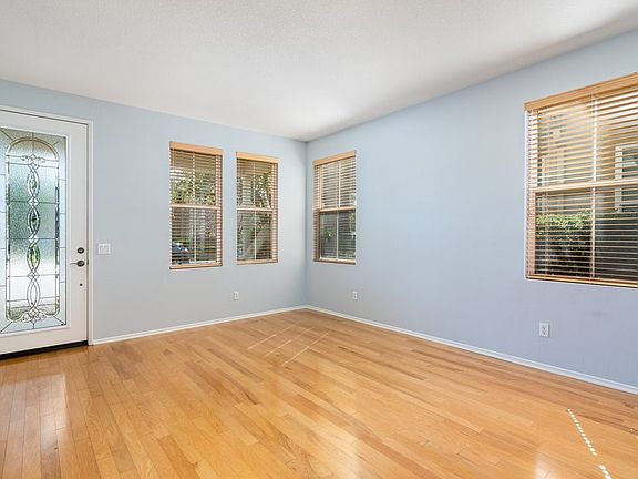 5th image of 28869 Boothbay Rd