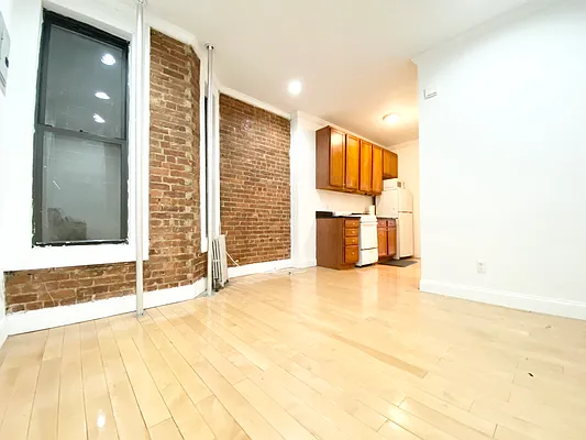 Rented by Michael Fine, LREB | media 3