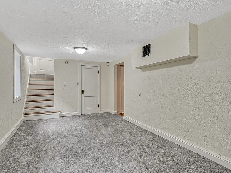 1445 S Lincoln St — Photo 22