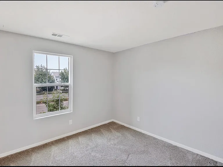 11030 International Dr — Photo 29