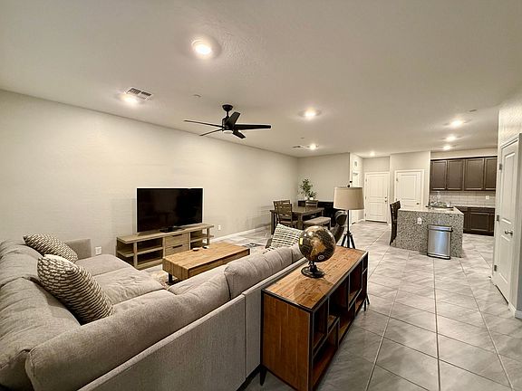 5th image of 491 Fairview Hills St