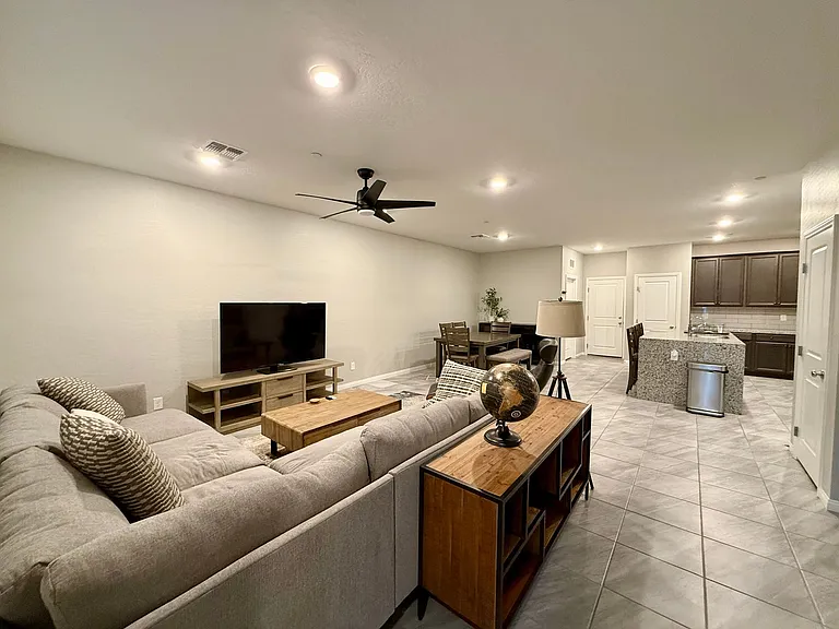 491 Fairview Hills St — Photo 5