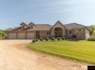 58438 195th St, Mankato, MN 56001