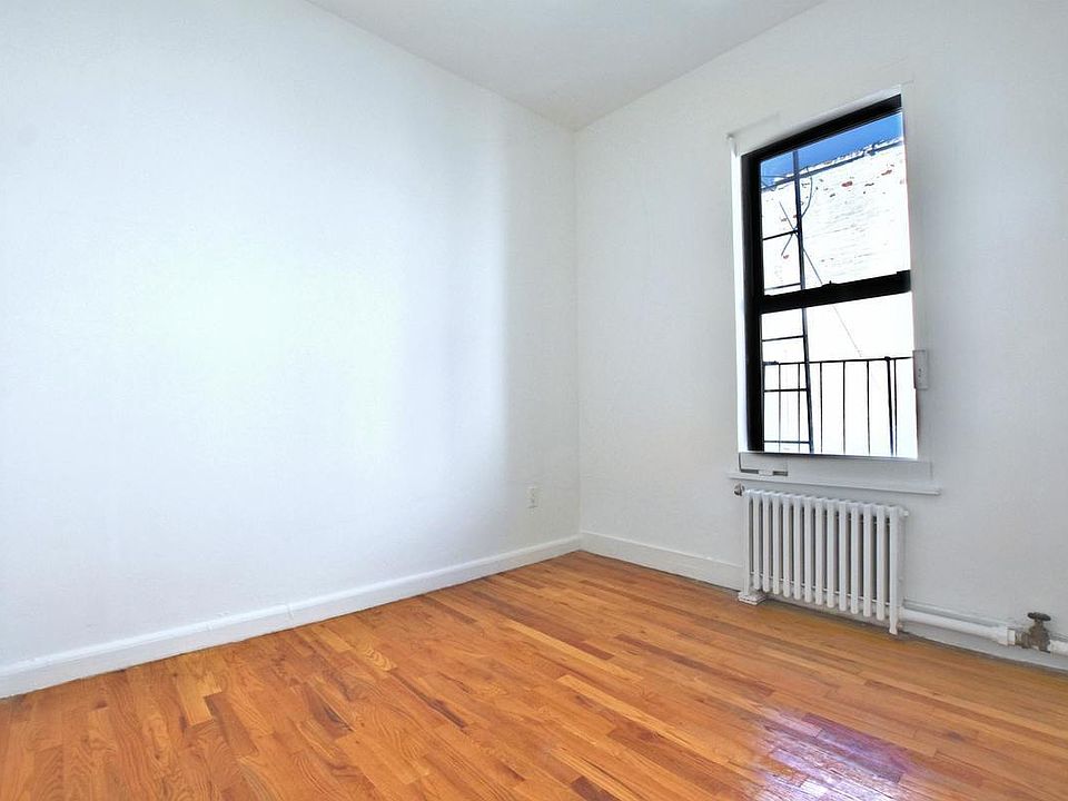 2nd image of 161 Prince St APT 21
