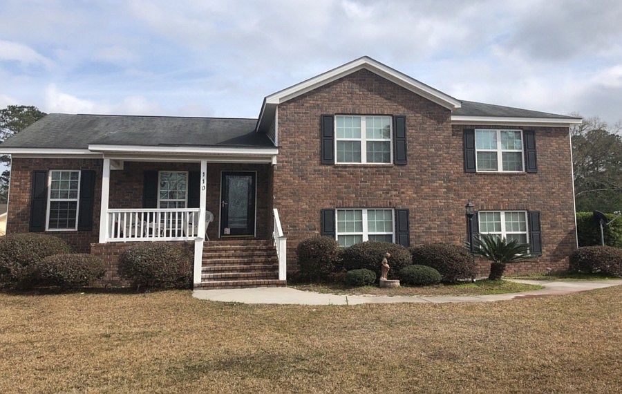 1st image of 110 Live Oak Ln