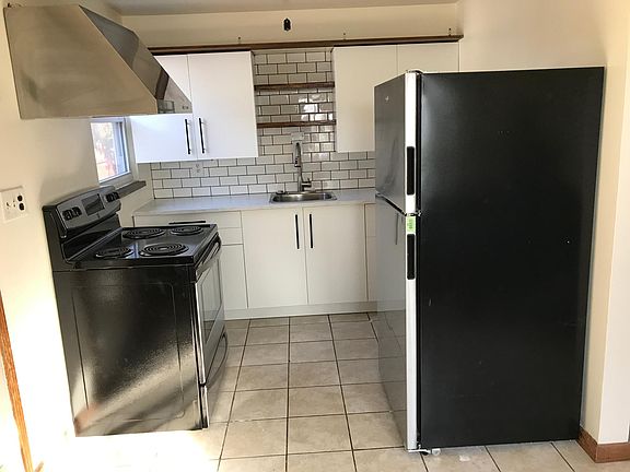 3rd image of 1136 Pritz Ave