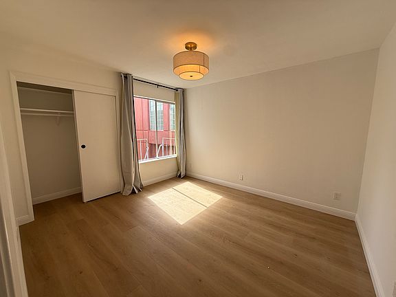 5th image of 228 23rd Ave APT 4