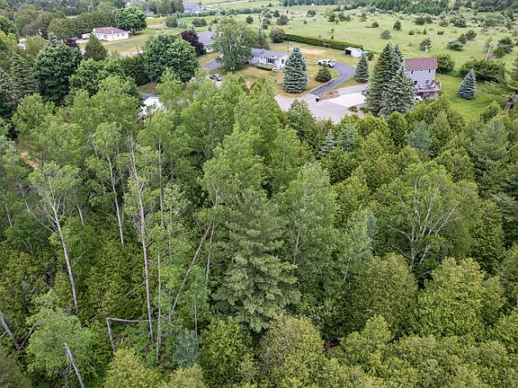 5th image of 370 Little Cedar Dr